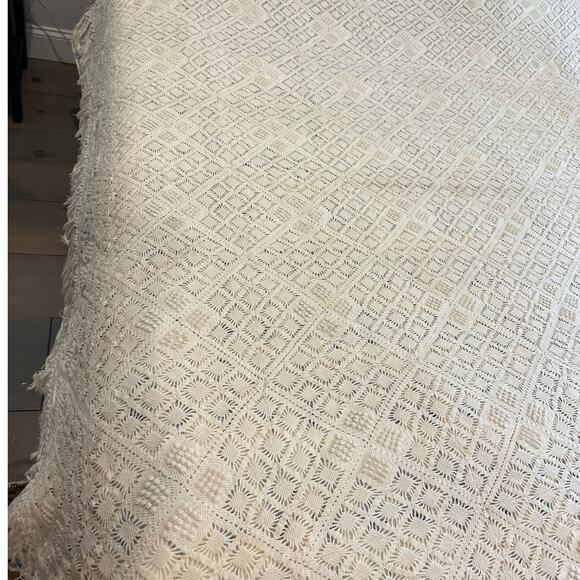 Antique Crochet Bedspread Coverlet Cotton Popcorn Stitch 80x88‎ Cream Colored - Picture 3 of 6